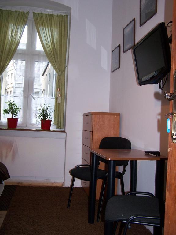 Film Hostel Познан Екстериор снимка