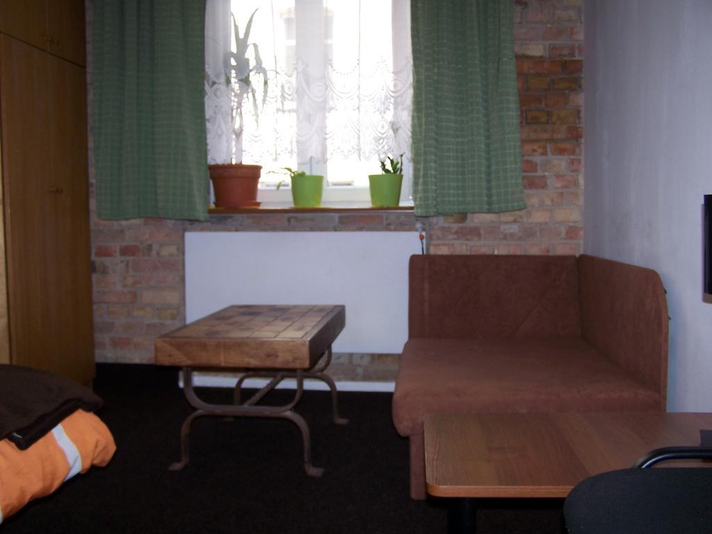 Film Hostel Познан Екстериор снимка