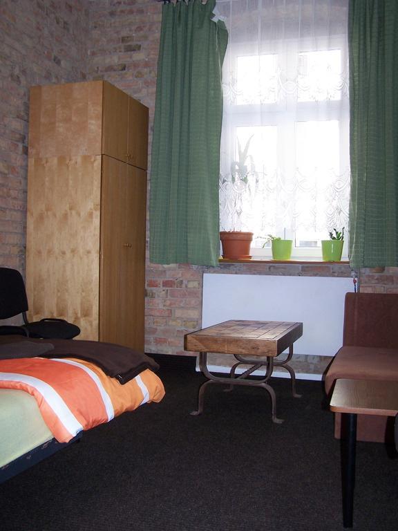 Film Hostel Познан Екстериор снимка