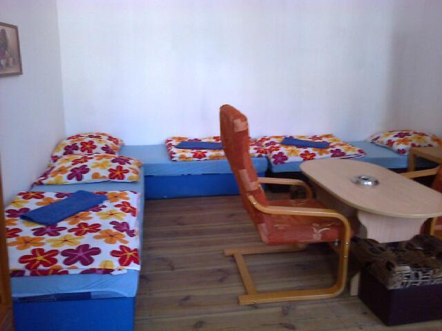 Film Hostel Познан Екстериор снимка
