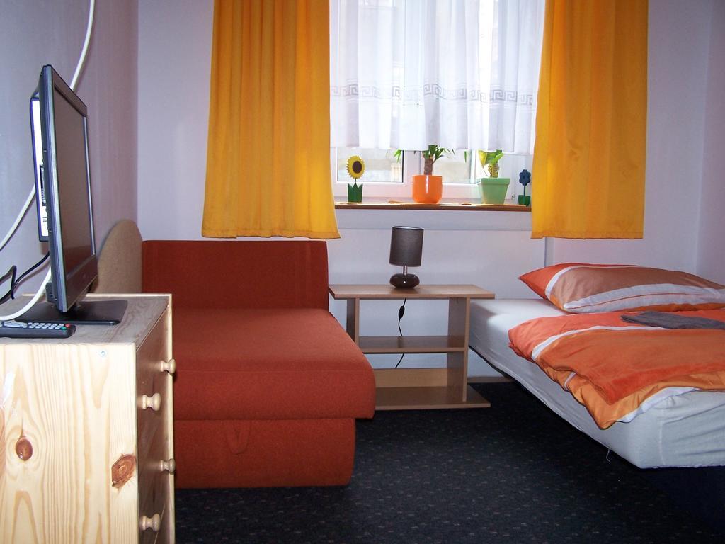 Film Hostel Познан Екстериор снимка