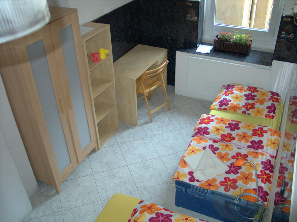 Film Hostel Познан Екстериор снимка