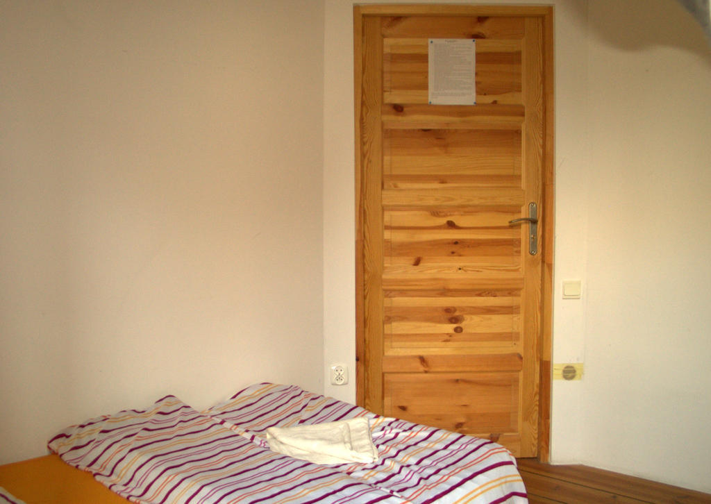 Film Hostel Познан Екстериор снимка